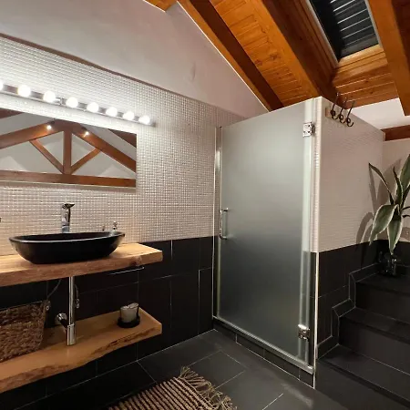 Lo Attic De Apartment