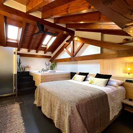 Lo Attic De * Sort